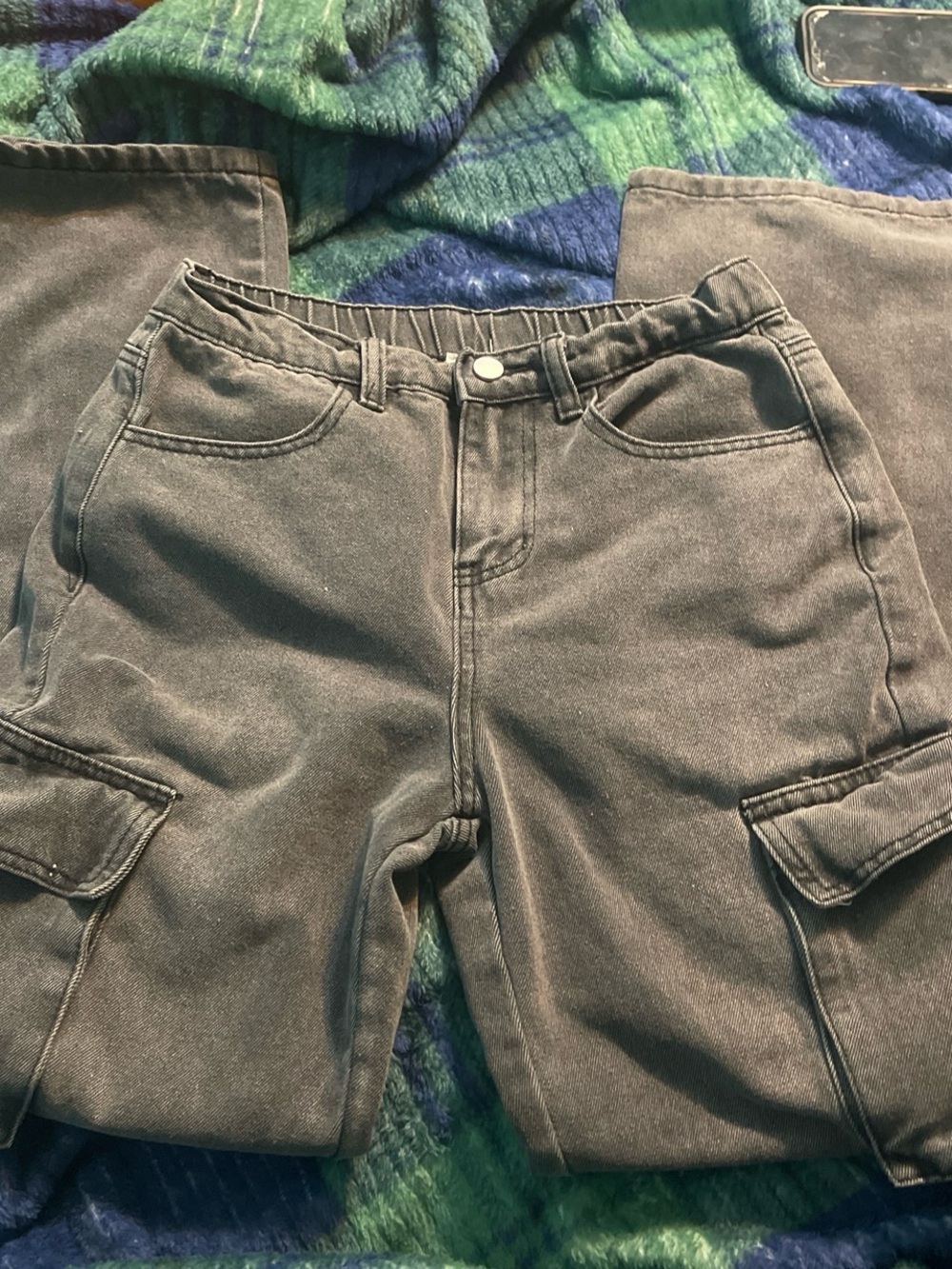 Women's Straight Leg mid rise Cargo Jeans in Charcoal